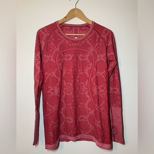 Lululemon fitted long sleeve shirt